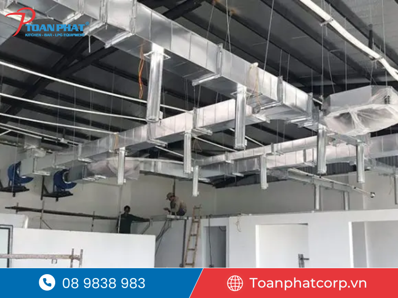 Hệ thống hút khói nhà xưởng giúp loại bỏ khói, bụi và chất ô nhiễm khỏi không gian công nghiệp