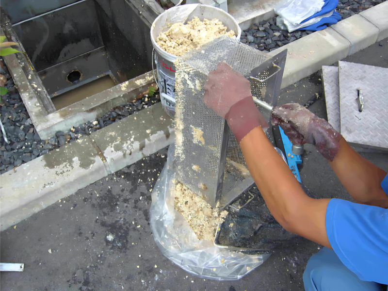 Bao lâu thì nên vệ sinh bể tách mỡ 1 lần