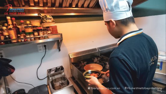 CÁC THIẾT BỊ BẾP CHÍNH CẦN CÓ TRONG BẾP NHÀ HÀNG BẾP ÂU