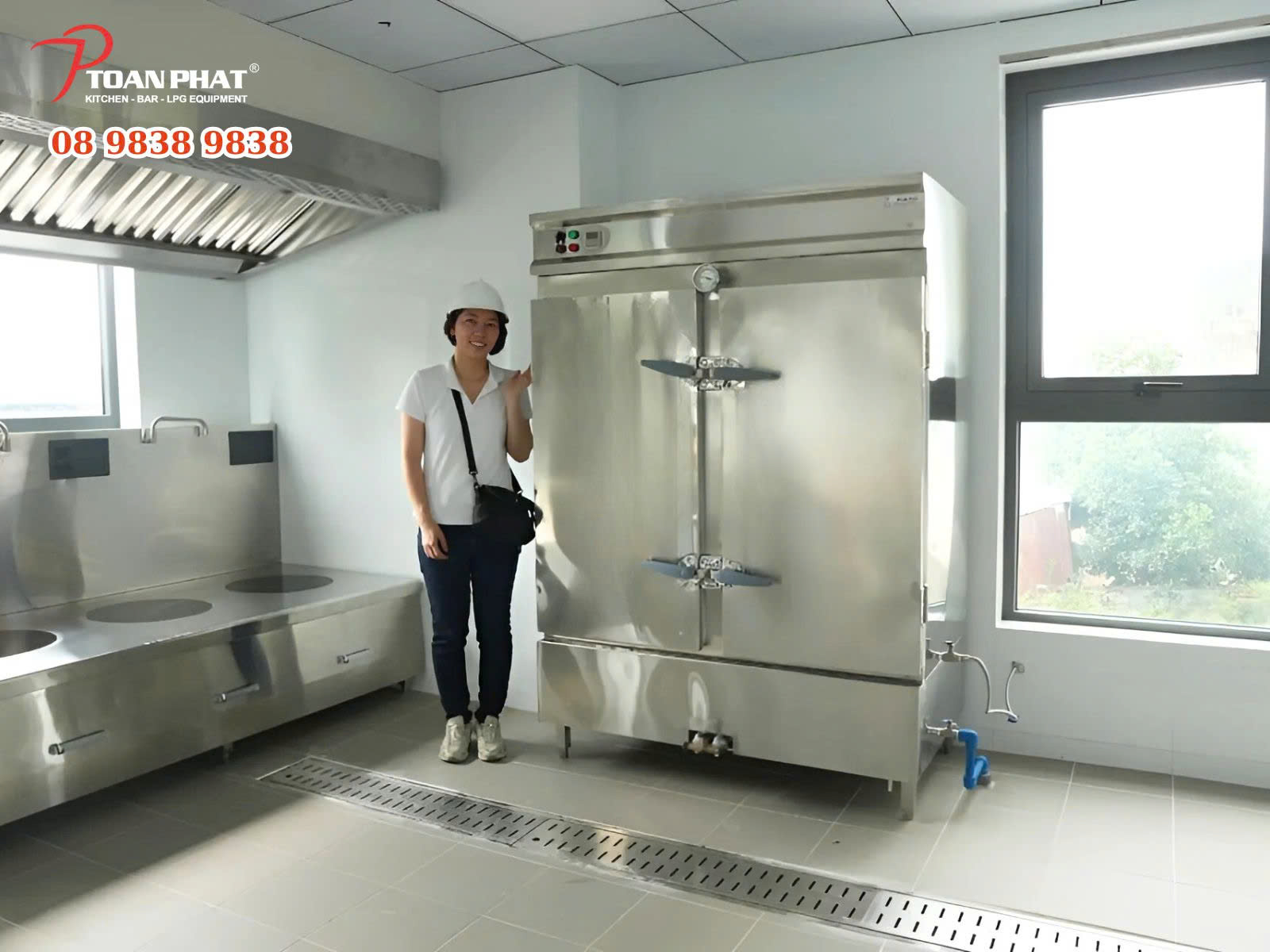 Tủ nấu cơm công nghiệp 100kg dùng điện/gas chính hãng | Giá tốt 1 Tủ nấu cơm công nghiệp 100kg điện/gas do Toàn Phát sản xuất