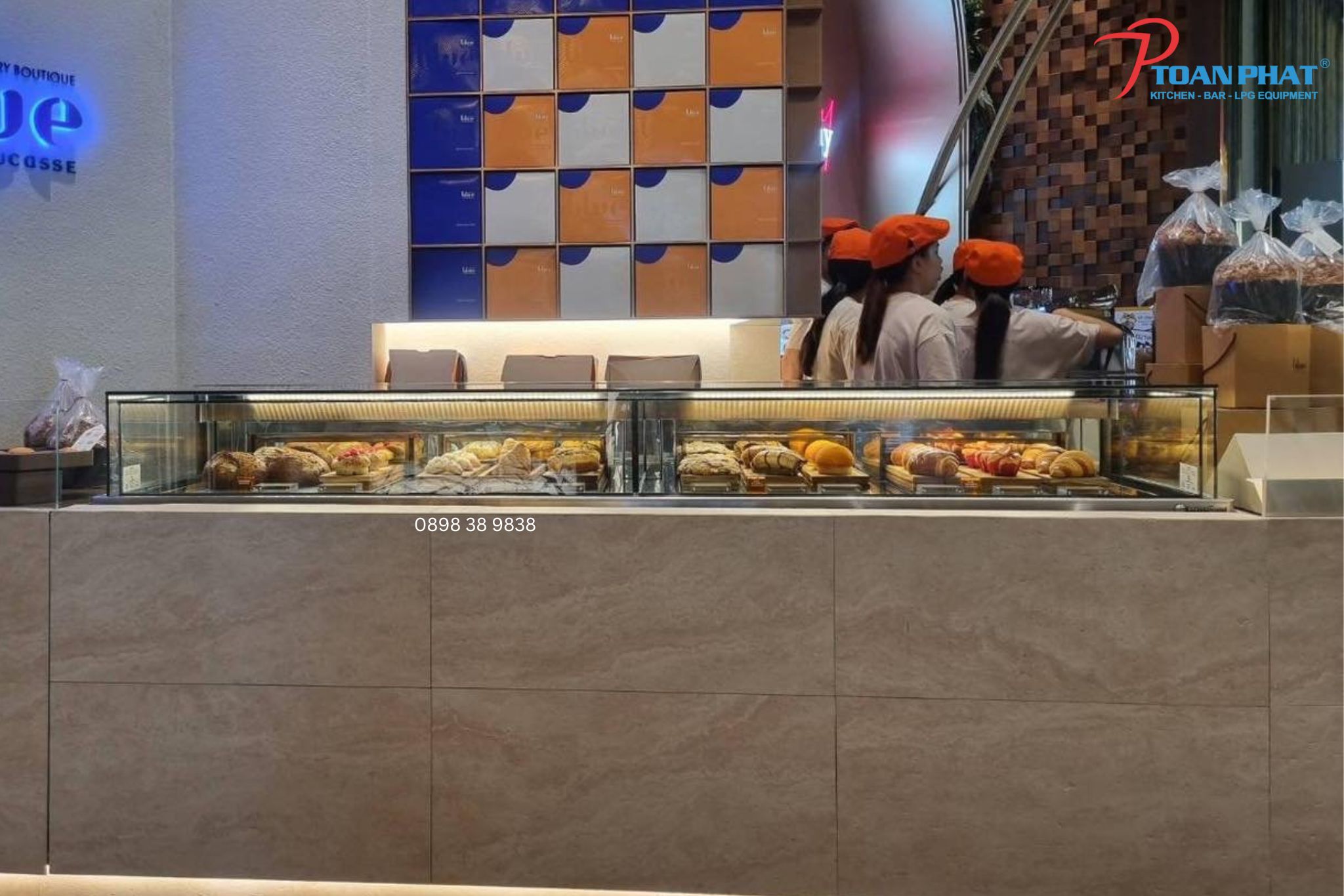 TỦ TRƯNG BÀY BÁNH 1 TẦNG NẰM OK BK1T 3 Tu trung bay banh 1 tang13