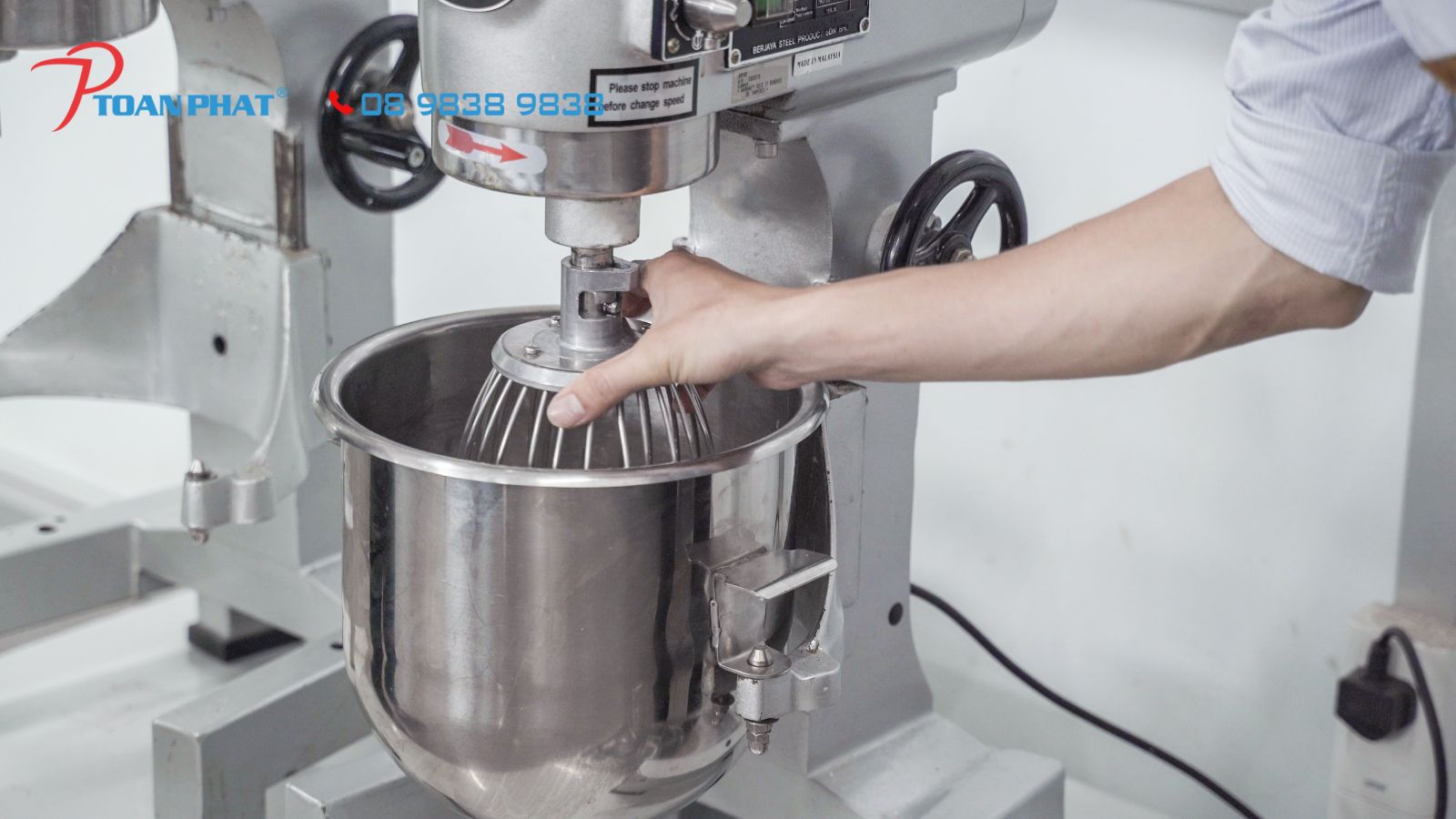 Máy trộn bột Berjaya