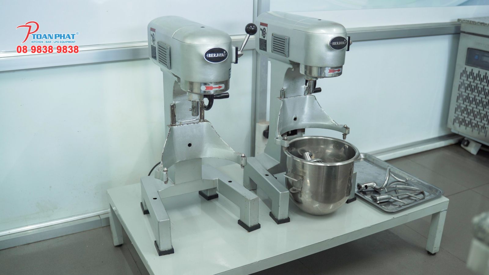 Máy trộn bột Berjaya