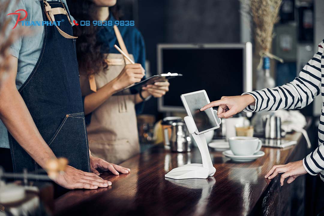 kiểm tra máy móc trang thiết bị