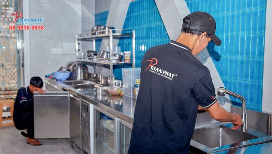 LỰA CHỌN NHÀ THẦU THI CÔNG BẾP CÔNG NGHIỆP CÓ DỊCH VỤ TỐT HAY NHÀ THẦU CÓ GIÁ TỐT