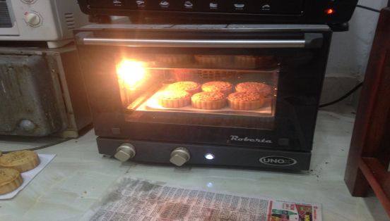 TOÀN PHÁT LÀM BÁNH TRUNG THU TẶNG TRẺ EM NGHÈO – THIẾT BỊ BẾP CÔNG NGHIỆP TOÀN PHÁT